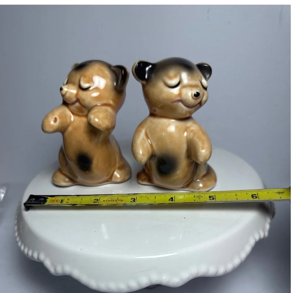 Van Tellingen Hugging Bears Salt Pepper Shakers Tan Good Vintage Ceramic MCM
